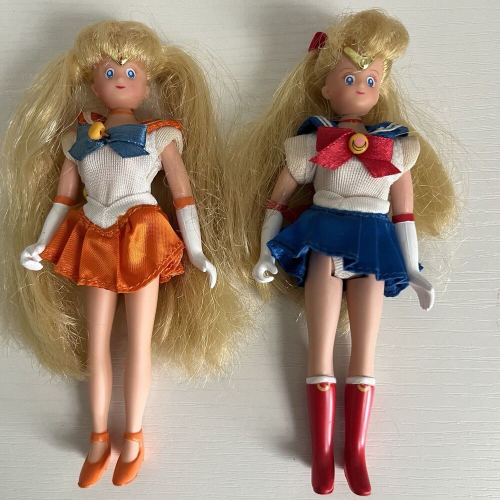 Lot of 2 Vintage 2000 Irwin Toy Sailor Moon & Sailor Venus 6" Adventure Dolls